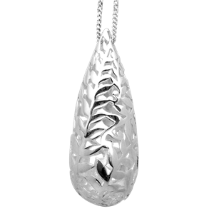 <p>Large fern pendant with 50cm chain and box.</p>
