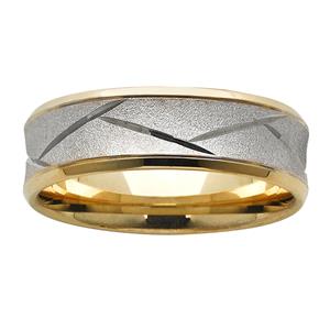 <p>7mm concaved and patterned ring</p>
